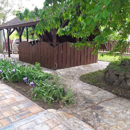 Tavasz Nyaralo Villa Poroszlo Luaran gambar